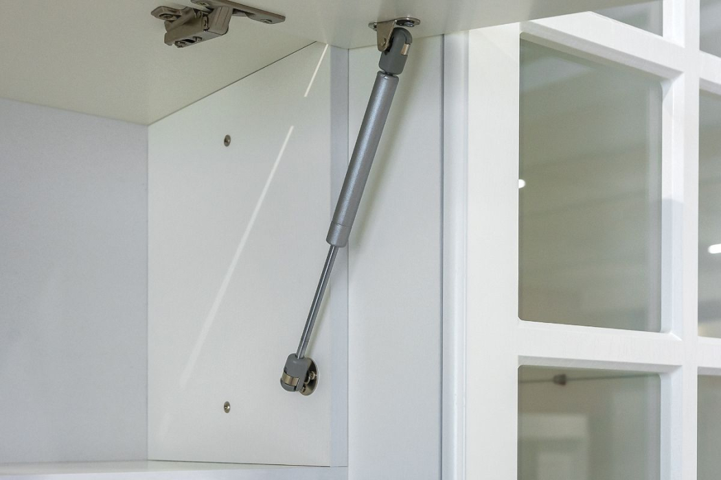 Шкафы распашные, Шкаф-витрина Ливерпуль